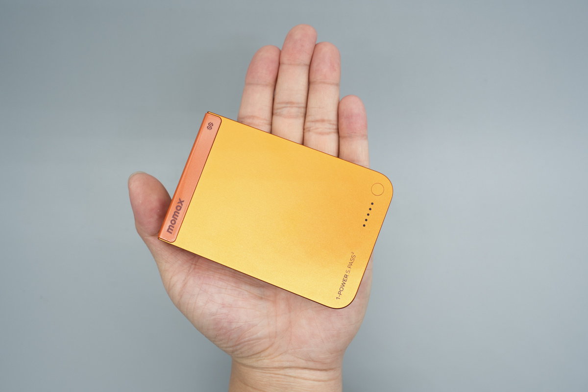 摩米士半固态电池10000mAh磁吸移动电源