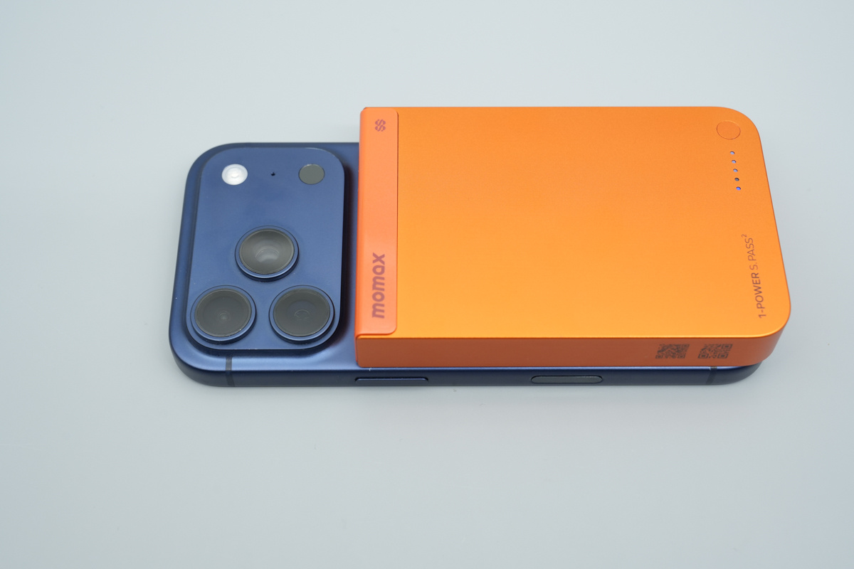 摩米士半固态电池10000mAh磁吸移动电源