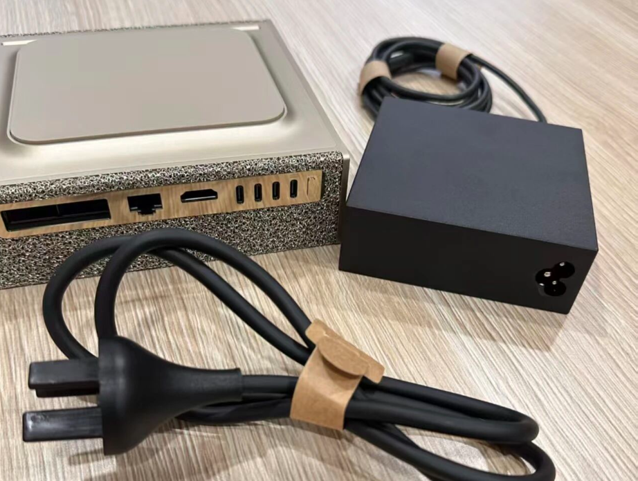 雅晶源科技 PD3.2 240W 氮化镓充电器评测