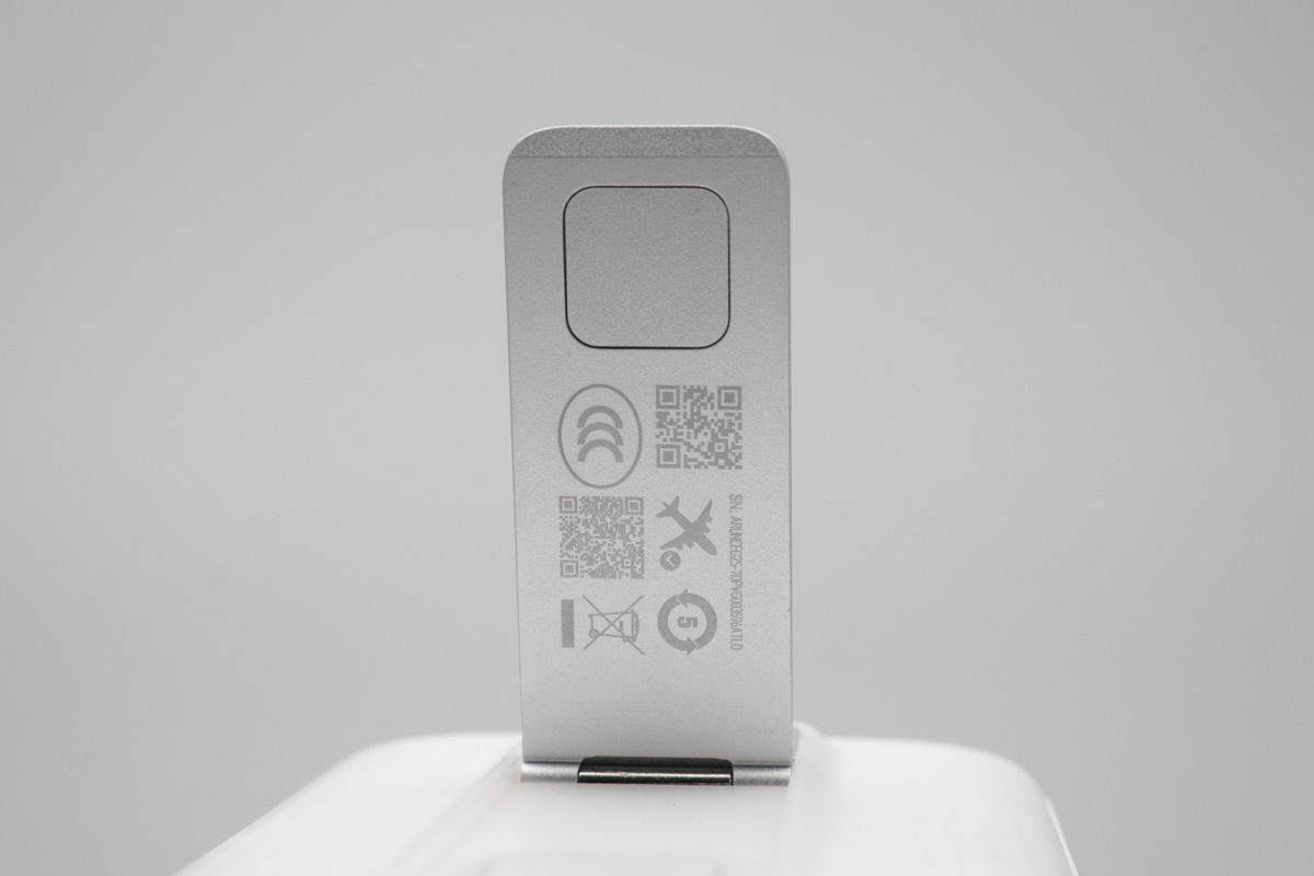 Anker Zolo 智能盾自带线充电宝 A1116