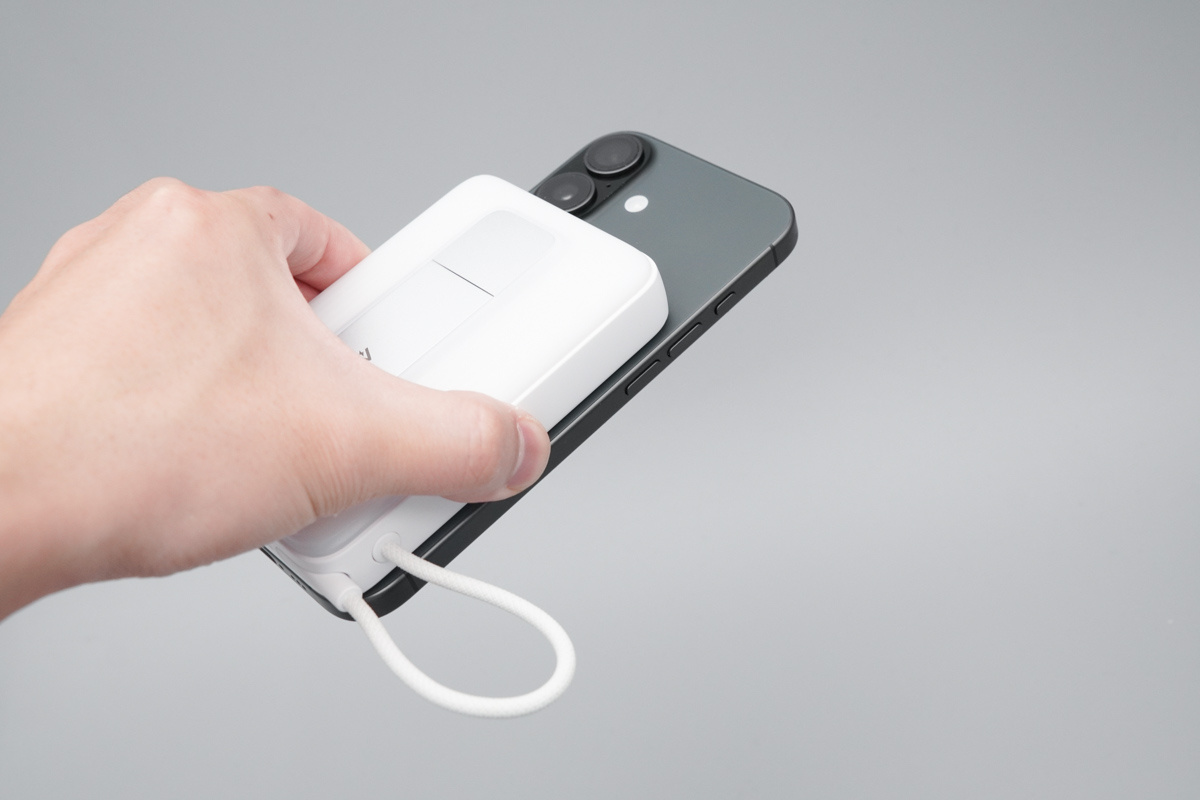 Anker Zolo 智能盾自带线充电宝 A1116