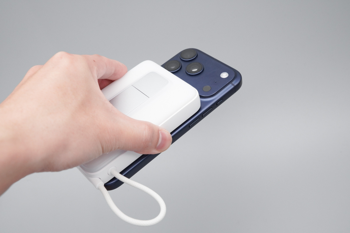 Anker Zolo 智能盾自带线充电宝 A1116