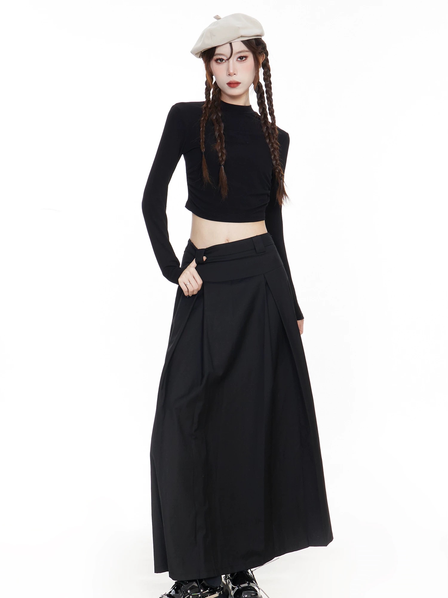 Edge Line Pleated Skirt（エッジラインプリーツスカート）