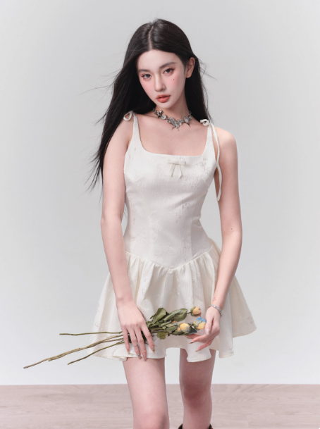 Ribbon Luxe Mini Dress（リボンラックス ミニドレス）