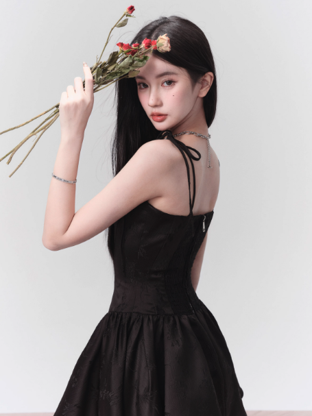 Ribbon Luxe Mini Dress（リボンラックス ミニドレス）