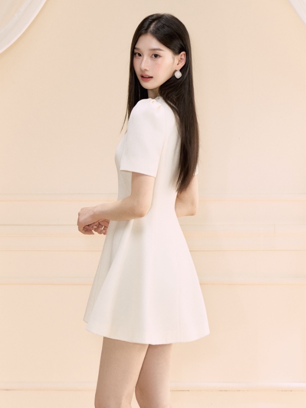 Jewel Neck Mini Dress（ジュエルネックミニドレス）