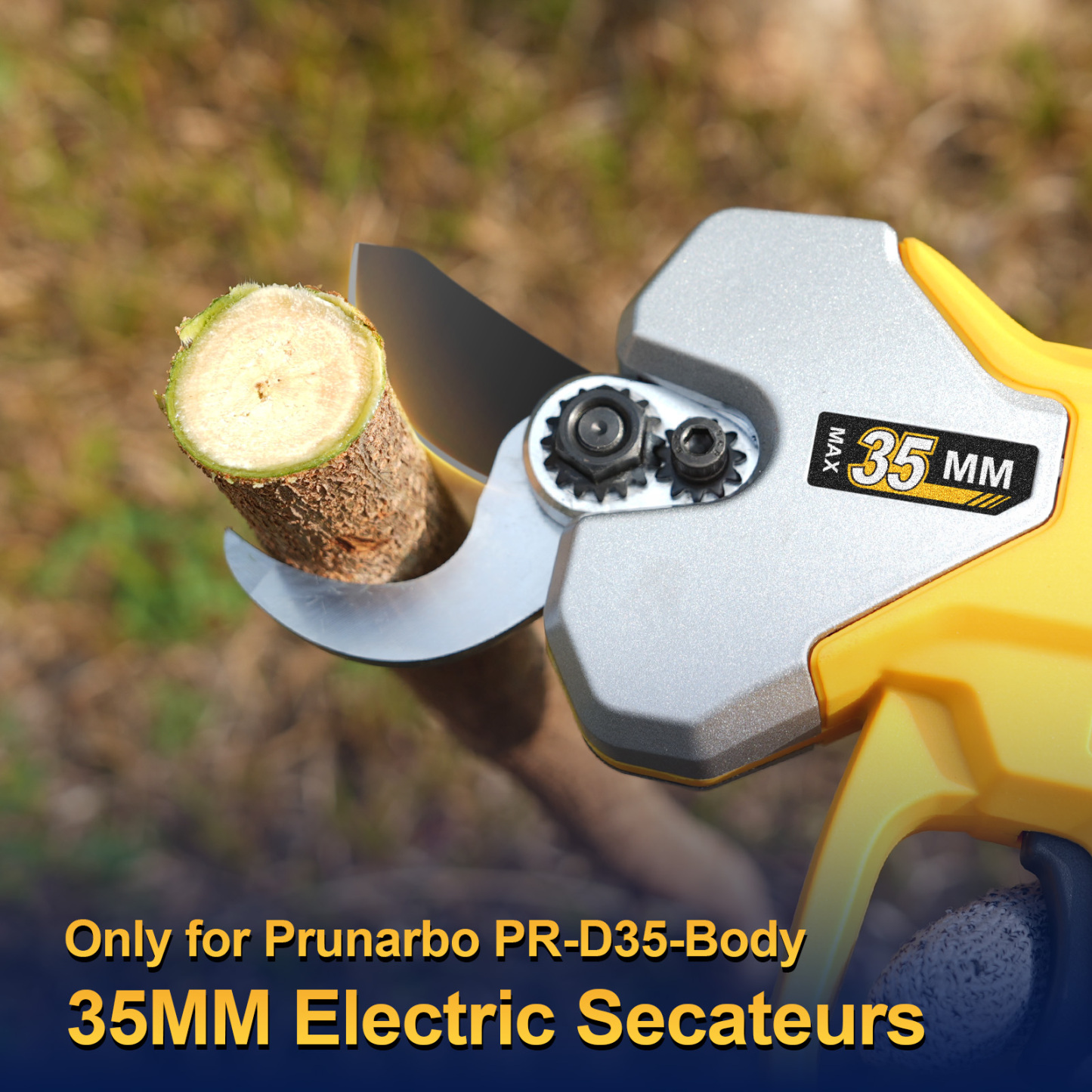 Prunarbo PR-D35 35mm electric secateurs cutting a tree branch, professional cordless pruning shears for gardening and orchard maintenance, durable blade for thick wood trimming