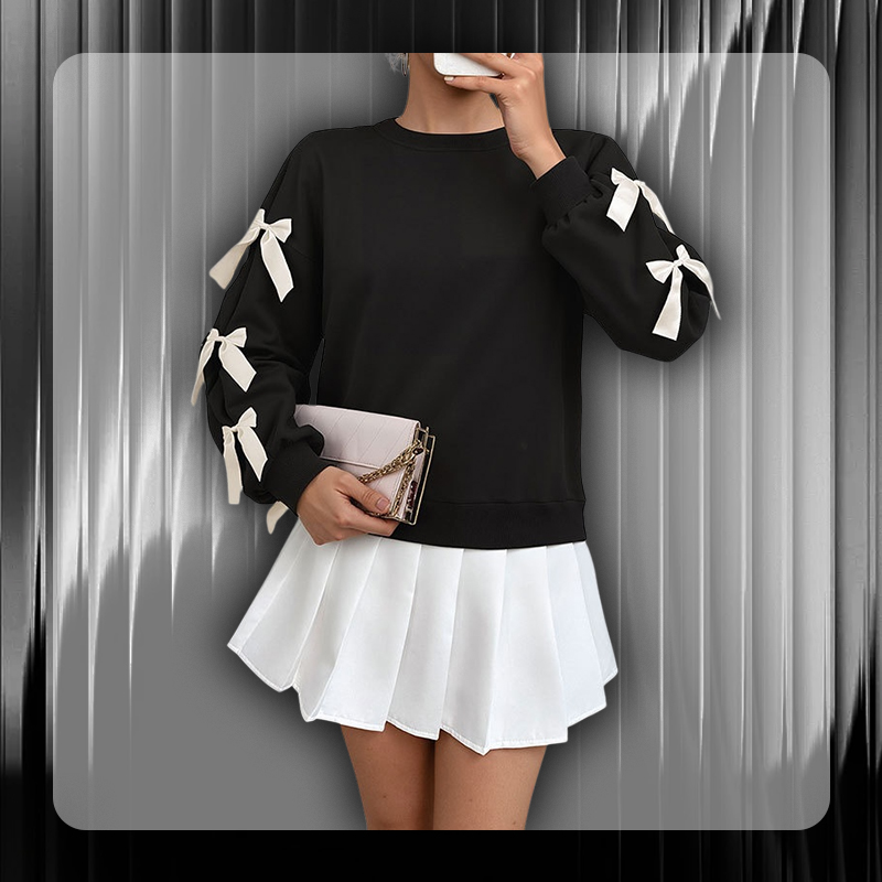 Red Crew Neck Sweatshirt with Bow