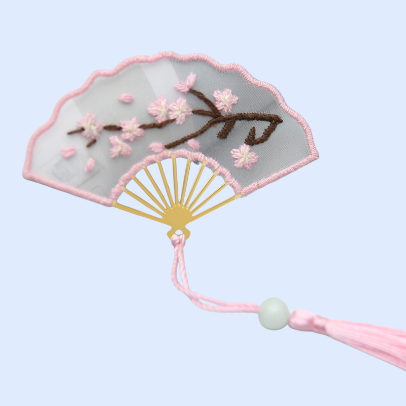 手工刺繡送男友車掛飾