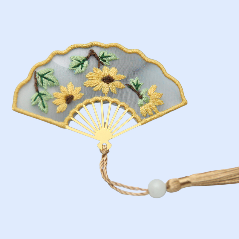 手工刺繡送男友車掛飾