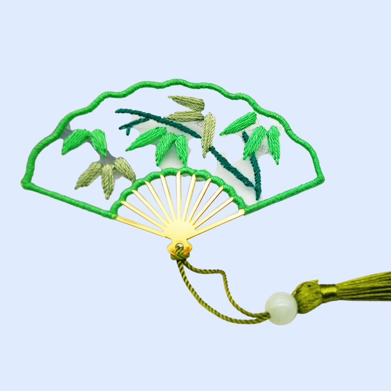 手工刺繡送男友車掛飾