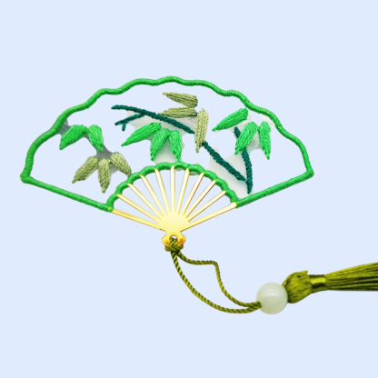 手工刺繡送男友車掛飾