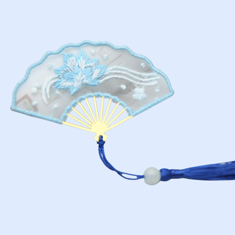 手工刺繡送男友車掛飾