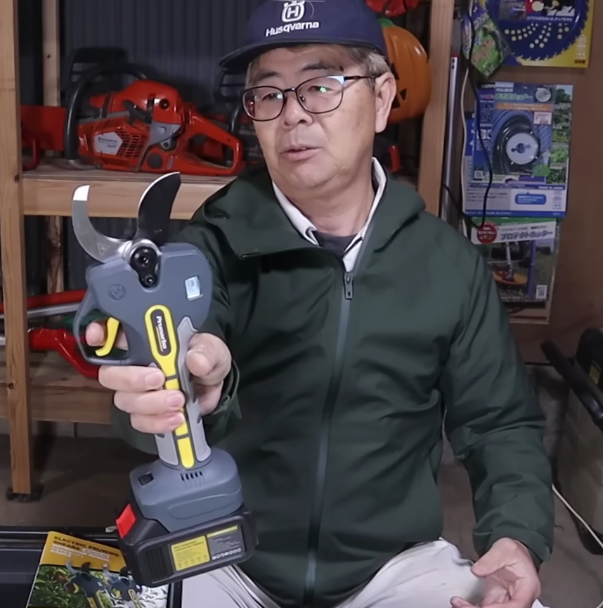 【業界Topの50mm電動鋏】電動剪定バサミ バッテリ付き マキタ互換 予備上刃1個付き 品番:PR-E50