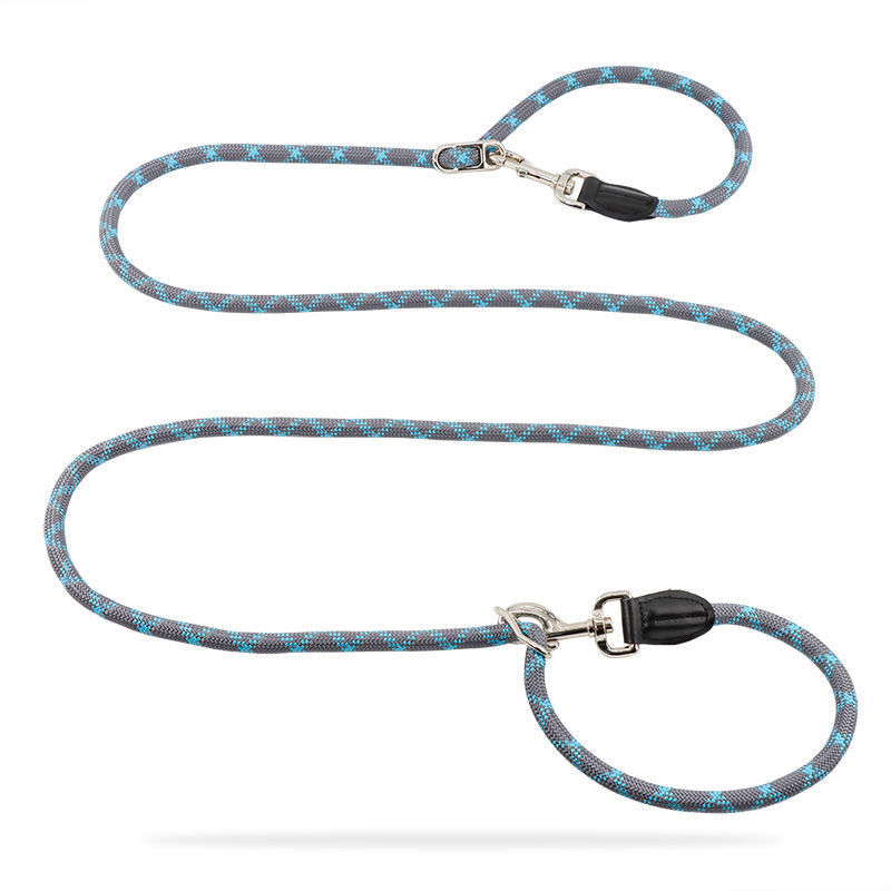 多功能雙犬牽引繩，2.6米，長度可調節，夜間反光尼龍材質，耐磨，抗拉扯，雙層牛皮，解放雙手，可斜挎、腰掛，短握把，長牽引力，雙向牽引，安全舒適，適合小型、中型和大型犬。-萌爪爪
