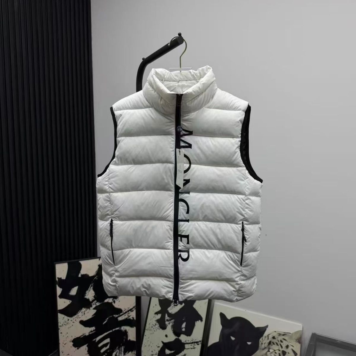 【MONCLER】Cenisベスト ダウン ジレ ナイロン ロゴ フード