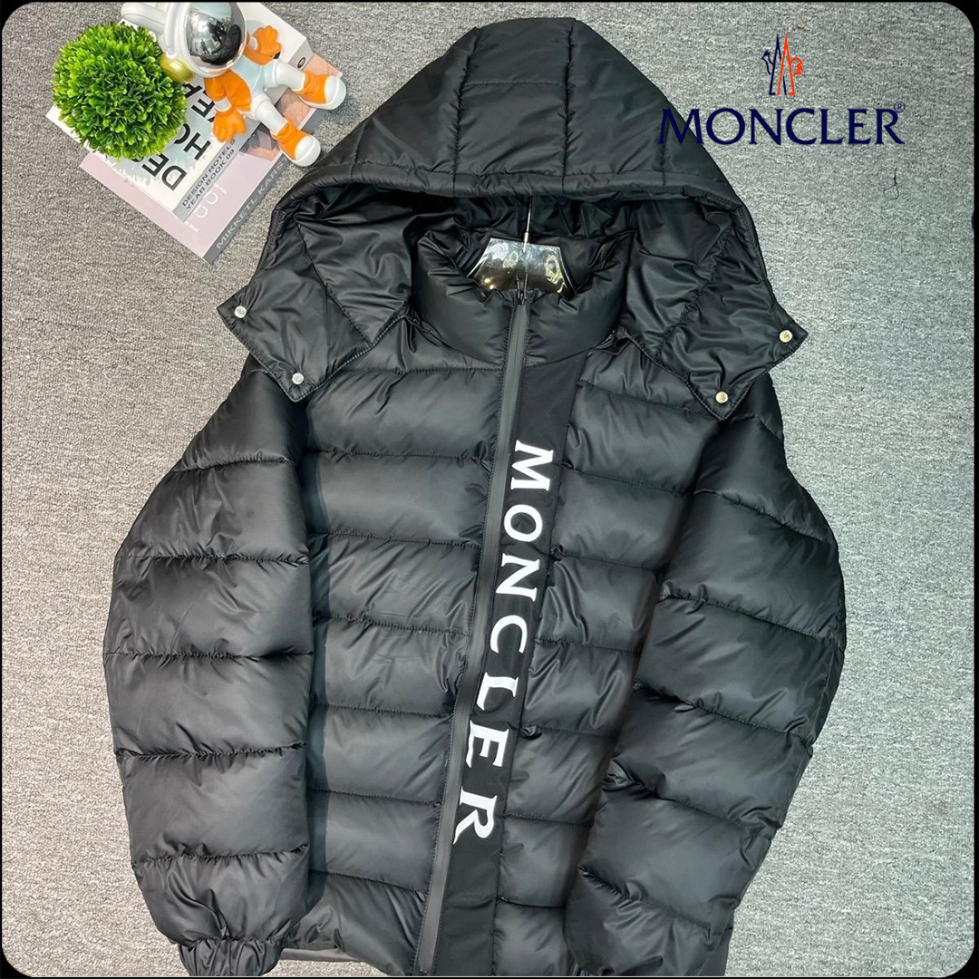 MONCLER ダウンジャケット UME JACKET