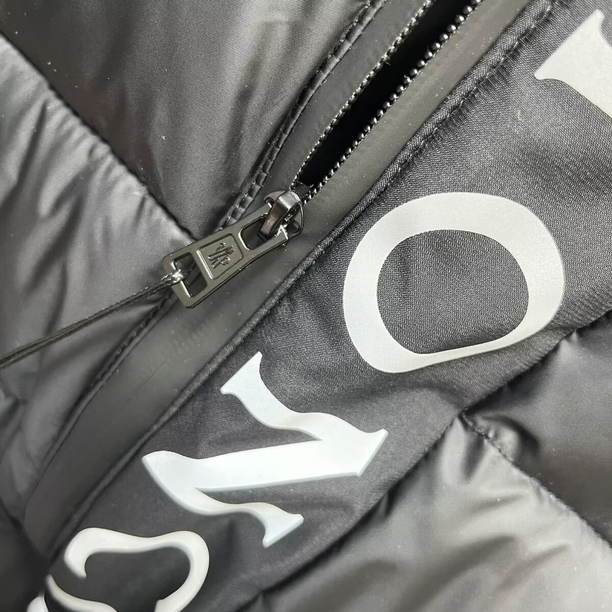 MONCLER ダウンジャケット UME JACKET