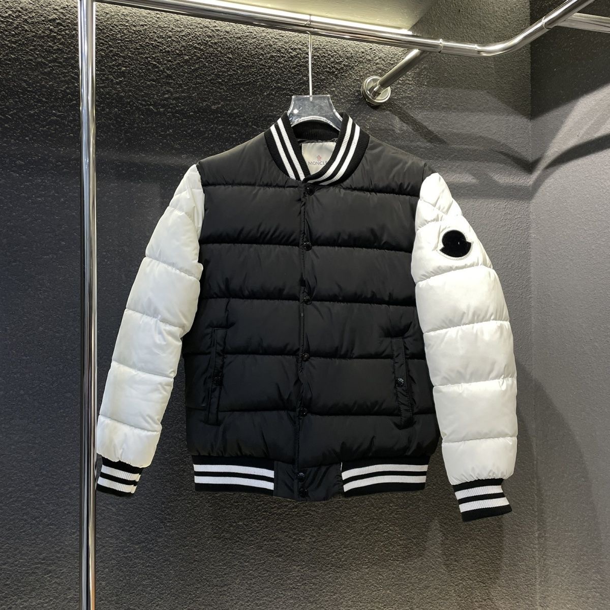 【MONCLER】新作もセール！LATELTIN ネイビー