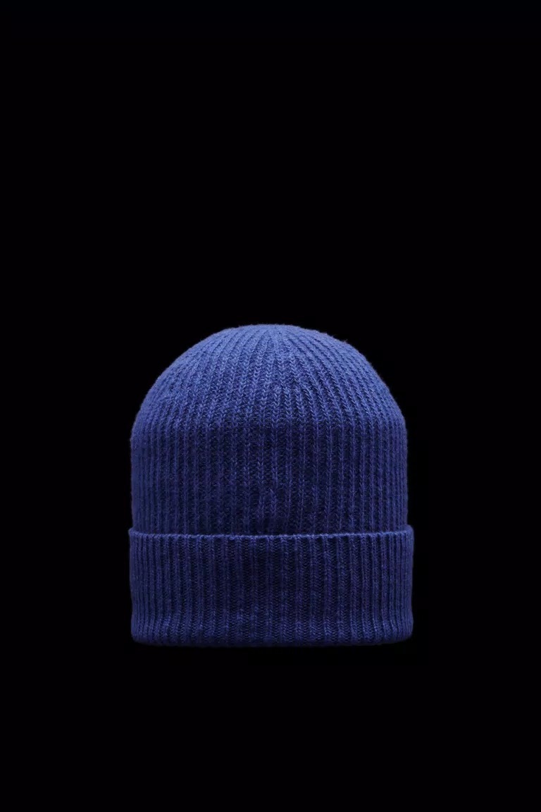 【冬に必須アイテム】モンクレール ニット帽 ギフトにも♡