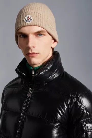 【冬に必須アイテム】モンクレール ニット帽 ギフトにも♡
