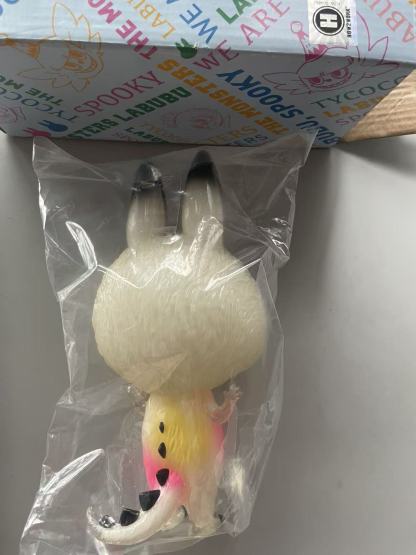 purchase on behalf，Labubu  L size