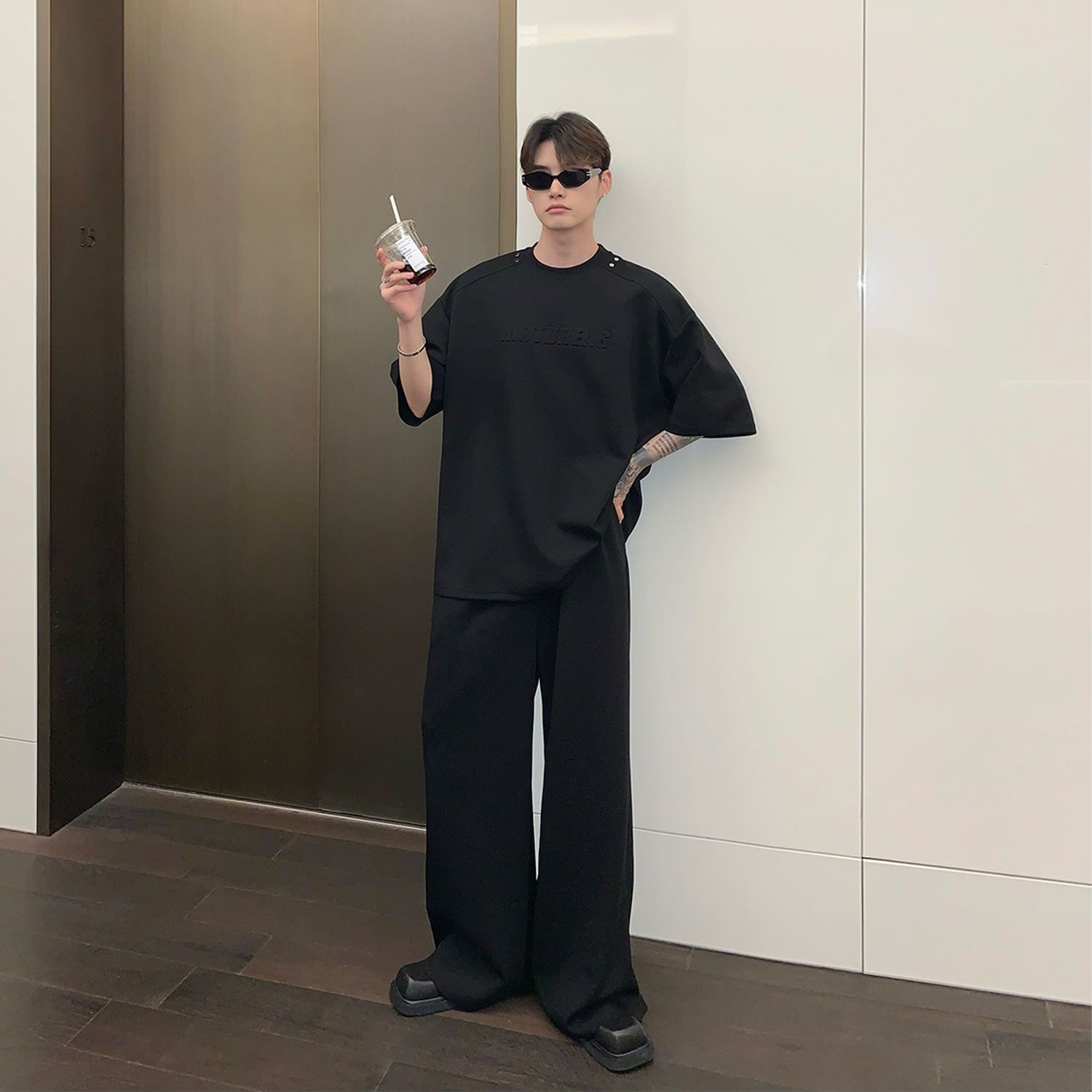 【整套】高街痞帥休閑寬松短袖t恤+運動直筒闊腿褲兩件套