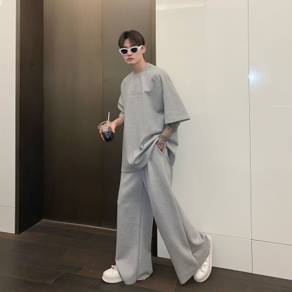 【整套】高街痞帥休閑寬松短袖t恤+運動直筒闊腿褲兩件套