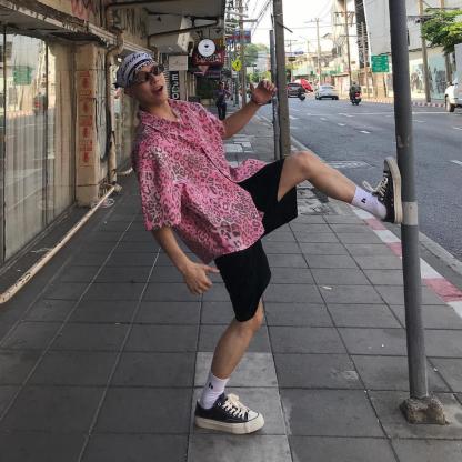美式時尚設計感休閒粉豹紋短袖襯衫