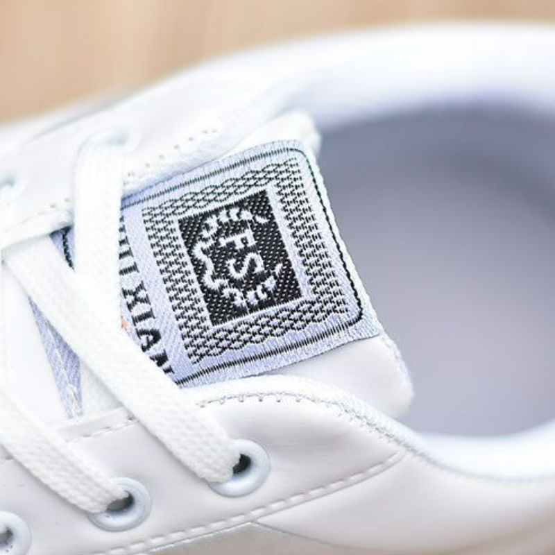 大碼皮面防水小白鞋時尚跑步休閒運動鞋