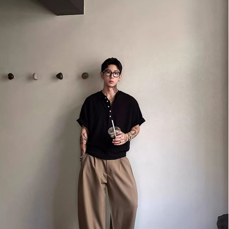 肌理褶皺軟糯感亨利領修身V領短袖t恤