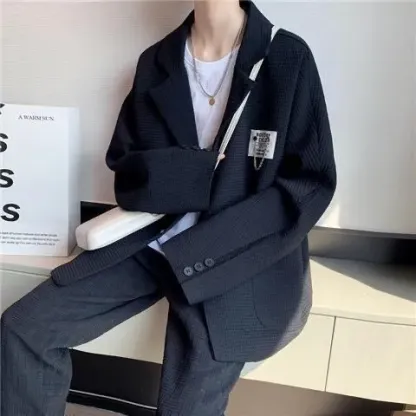 【單件/套裝】華夫格高級感輕熟痞帥西裝外套+白色長袖T恤+黑色百搭休閑褲+項鏈四件套裝