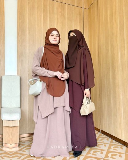 Blouse Skirt Daisy (Blouse & Skirt Only)