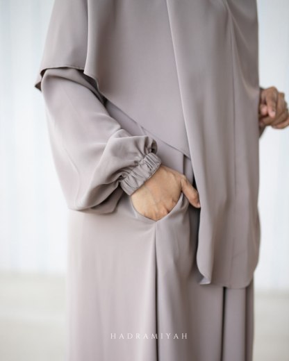 Jubah Asiah (Free Tudung Sarung Berdagu & Niqab 1 Layer)