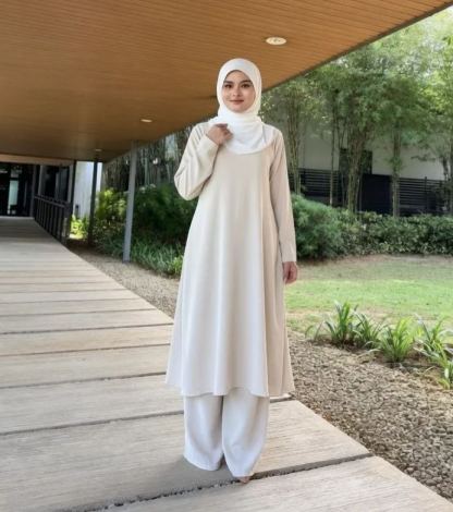 Hadramiyah Huda Suit Umrah Travel Muslimah (Tanpa Tudung)