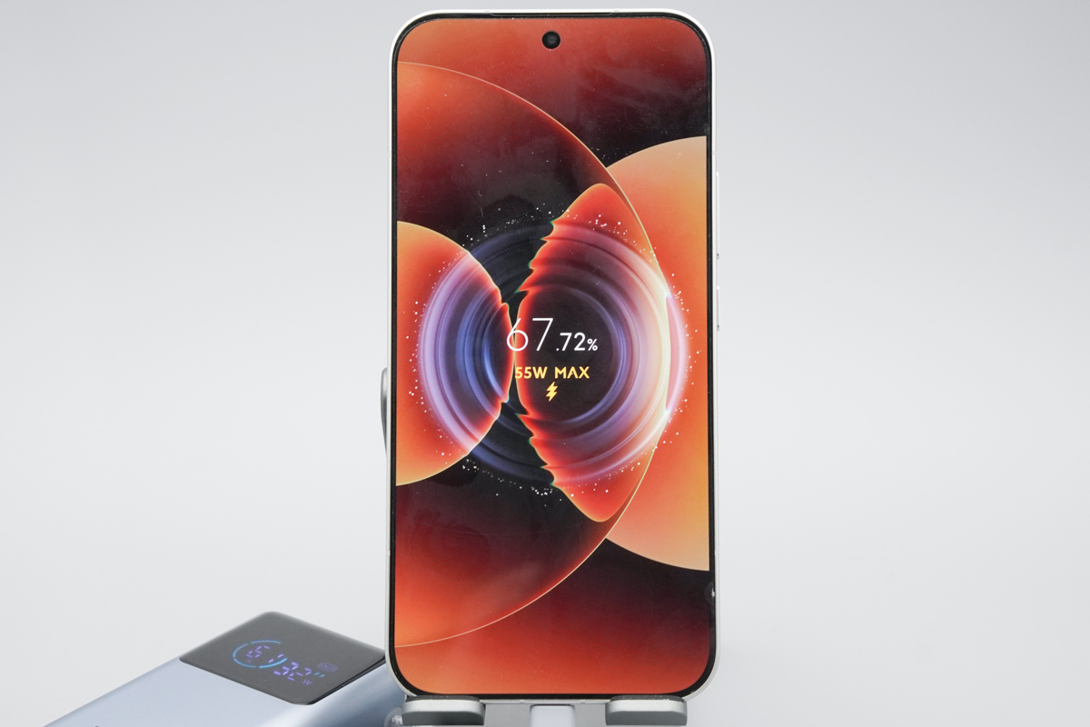 绿联能量湃Pro 55W自带线快充移动电源 PB727