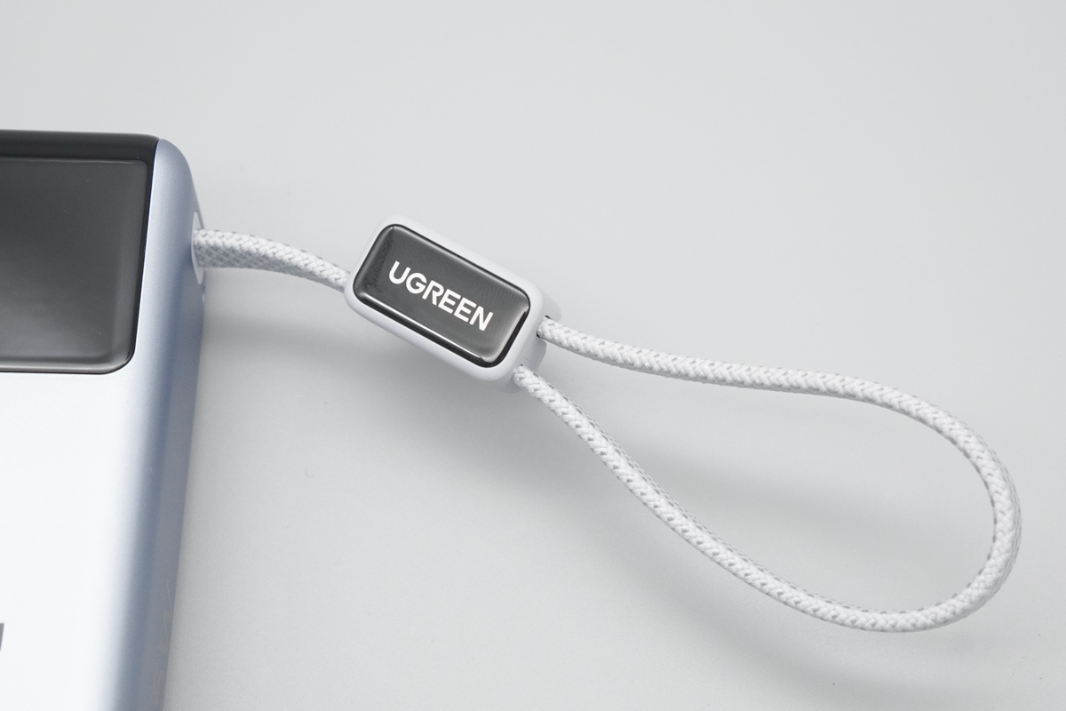 绿联能量湃Pro 55W自带线快充移动电源 PB727