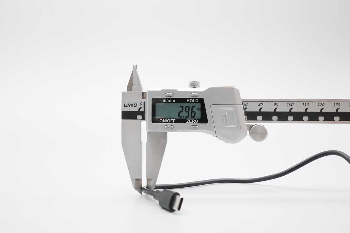 绿联能量湃Pro 55W自带线快充移动电源 PB727