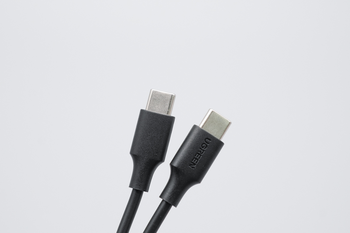 绿联能量湃Pro 55W自带线快充移动电源 PB727