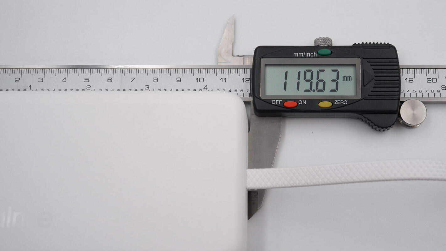 realme真我45W自带线移动电源 RMC2501