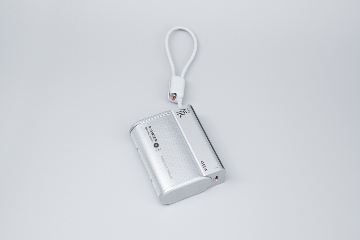 红魔氘锋能量魔块移动电源 PA0013