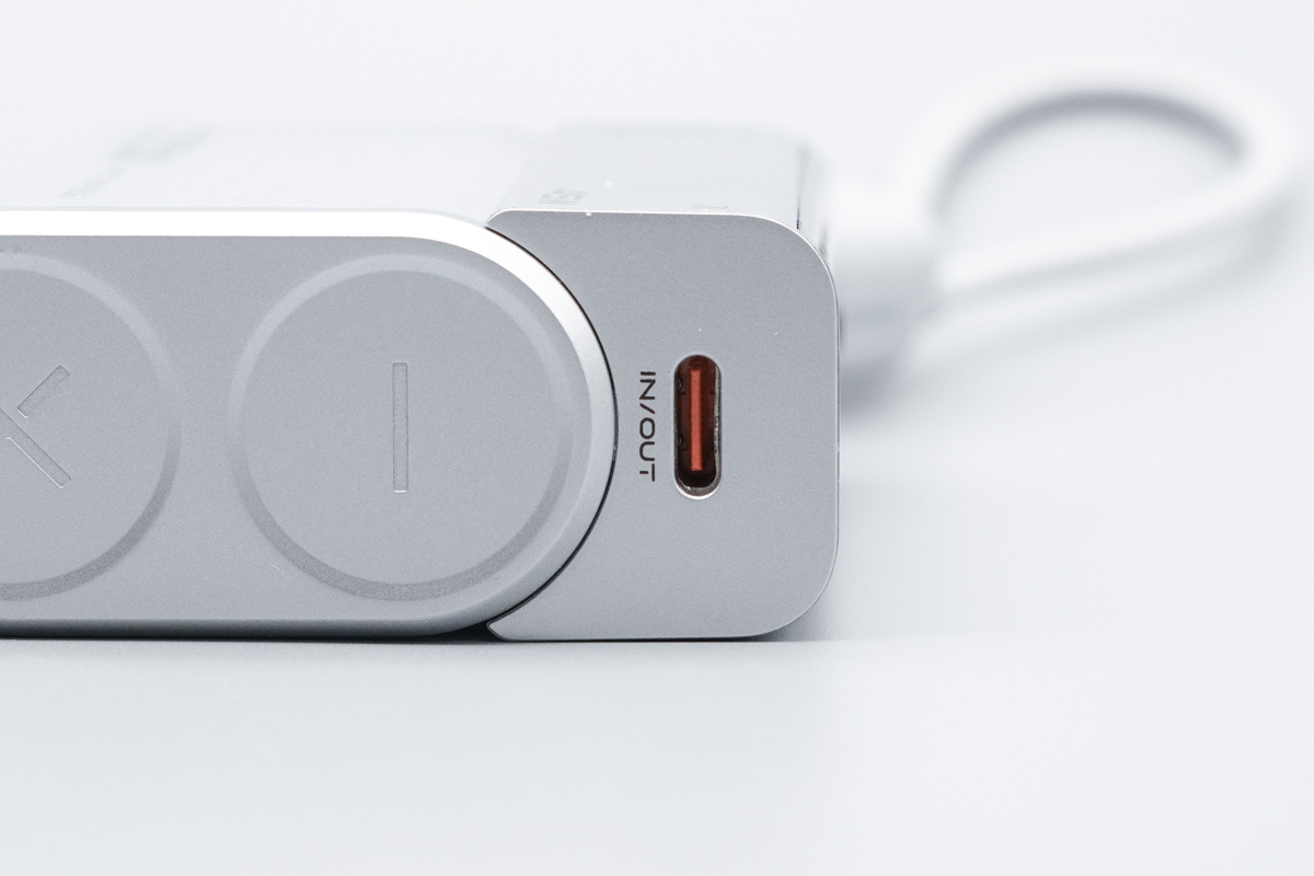 红魔氘锋能量魔块移动电源 PA0013