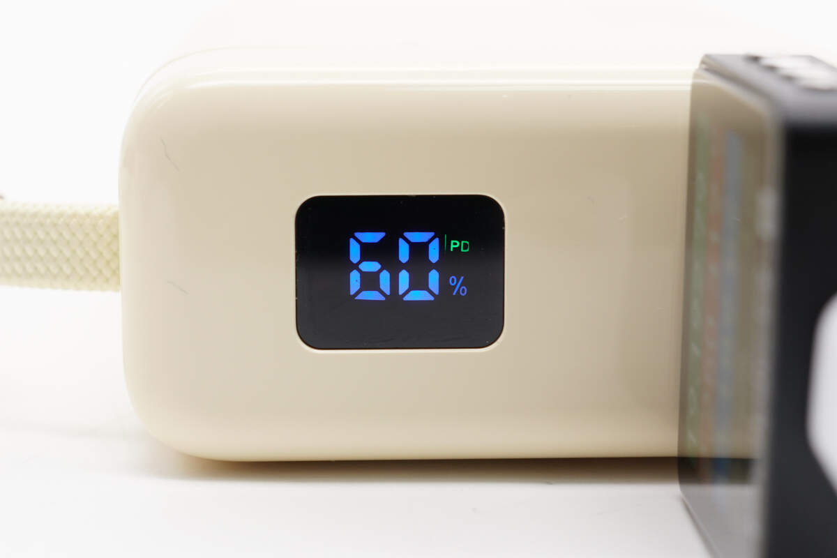 努比亚糖果移动电源X1  PA0014