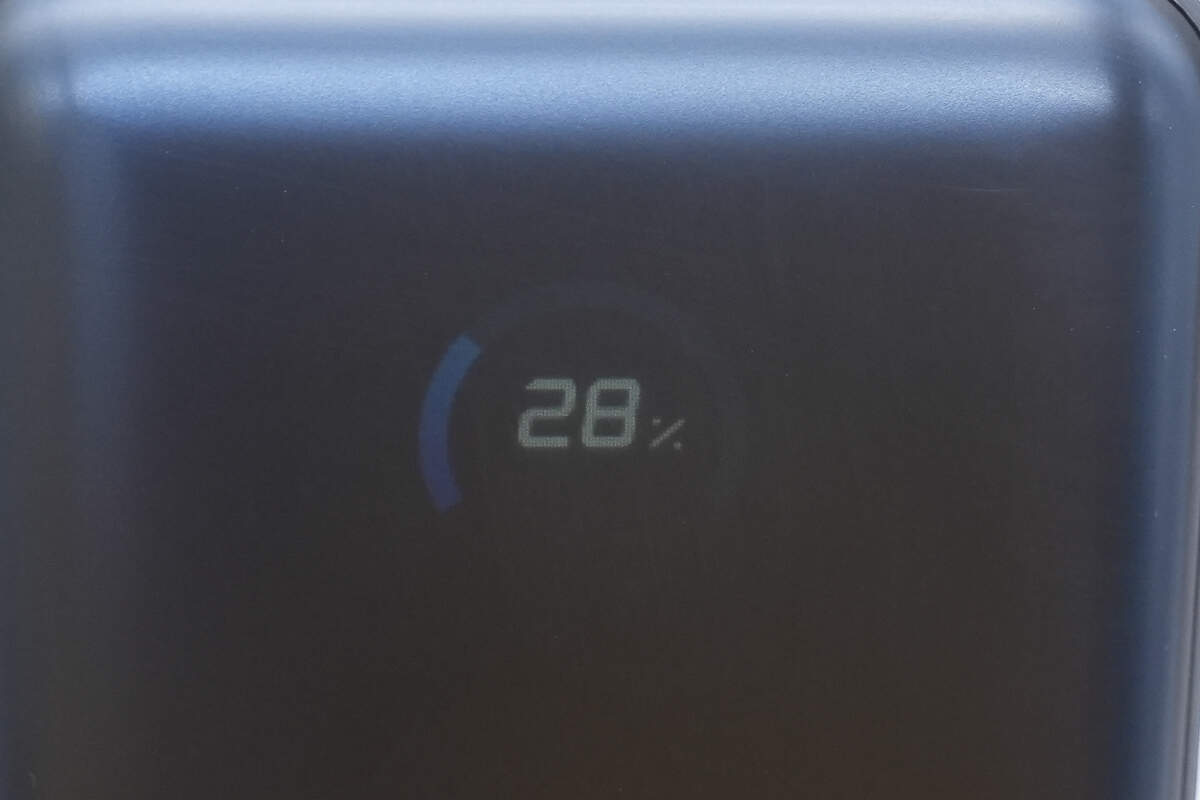 Anker Nano 45W 10000mAh拉拉线移动电源 A1638