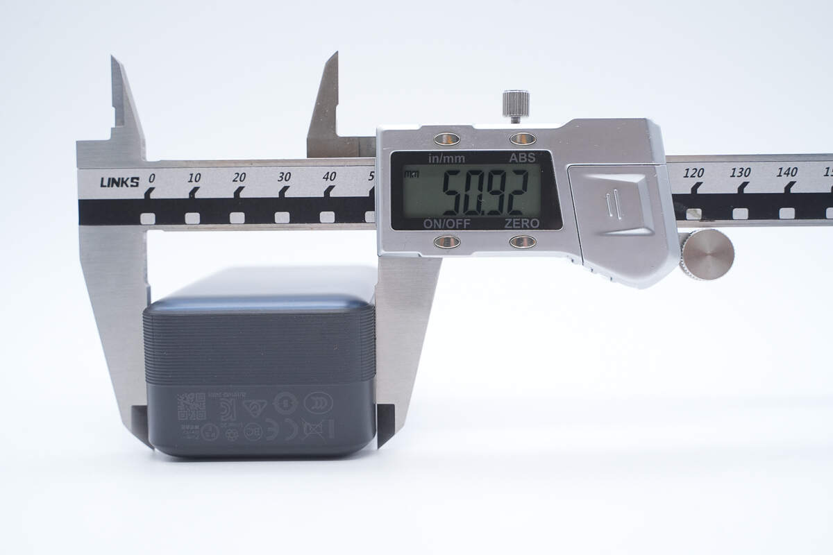 Anker Nano 45W 10000mAh拉拉线移动电源 A1638