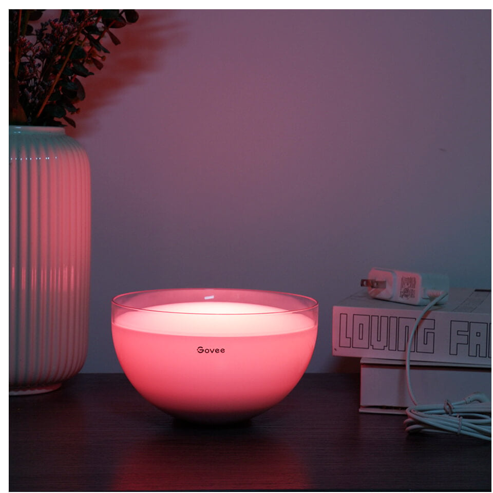 桌子上的一個碗