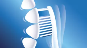 弯曲式刷头颈,更有效地清洁后牙