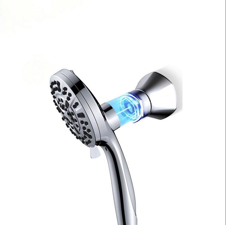 Shower head with integrated filter