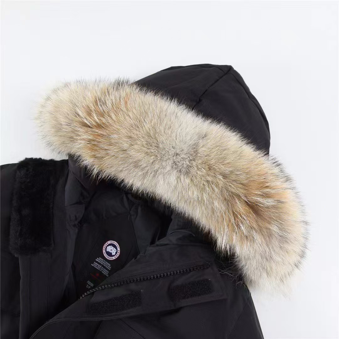 【Canada Goose】カナダグース 男女兼用、ご好評に付き再入荷！