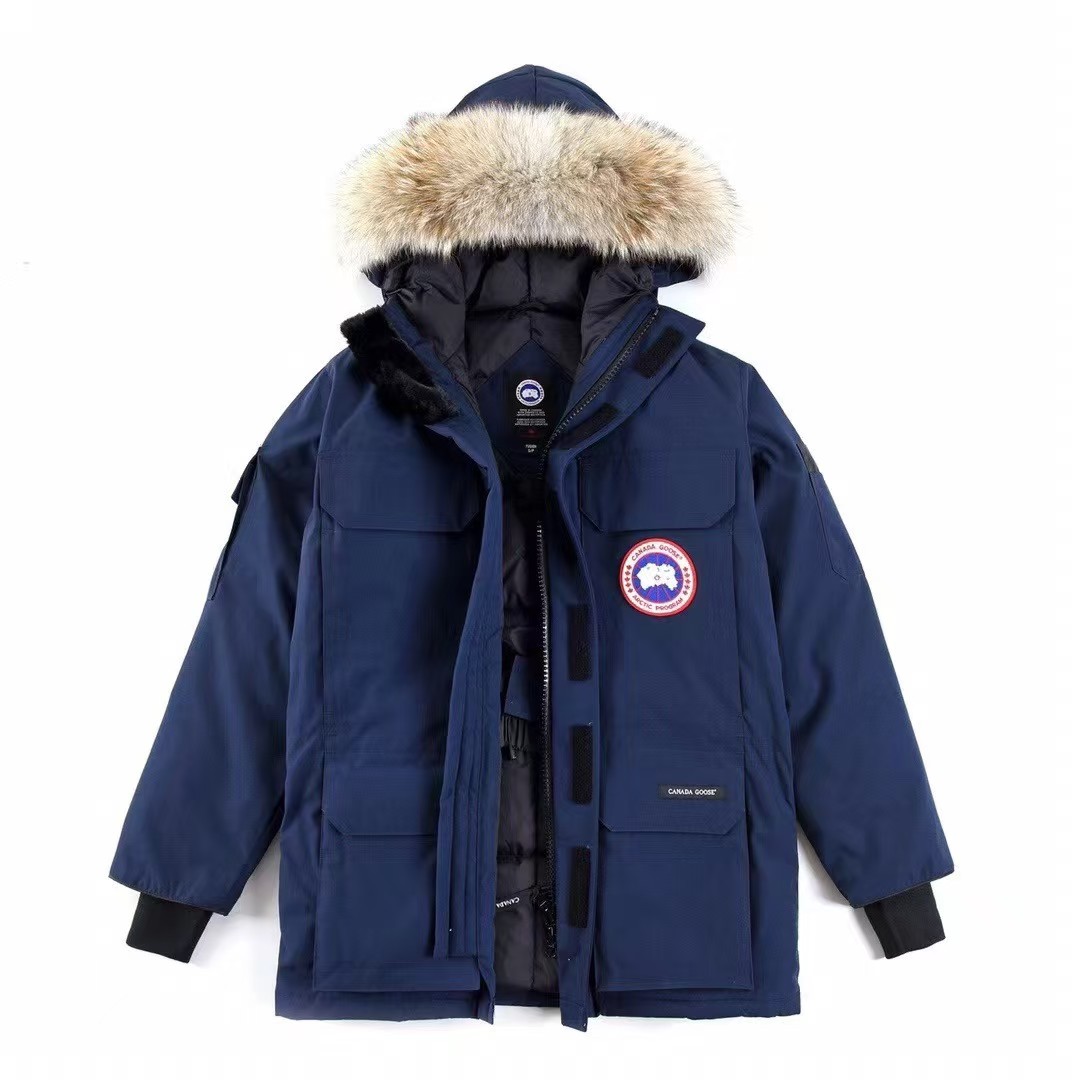 【Canada Goose】カナダグース 男女兼用、ご好評に付き再入荷！